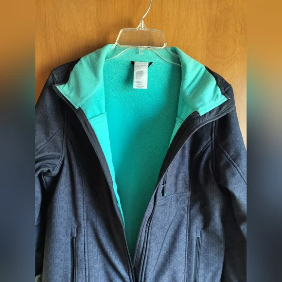 Cinch Women's Charcoal Grey And Turquoise Aztec Print Concealed Carry Jacket M - Picture 12 of 16